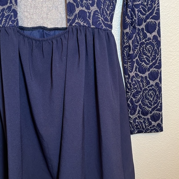 Everleigh Long Sleeve Open Back Dress - Picture 12 of 16